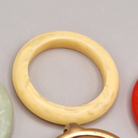 Vintage Avon Color Go Round Interchangeable Lucite Band Ring Full Set –Sz 7- 70s - Picture 8 of 16